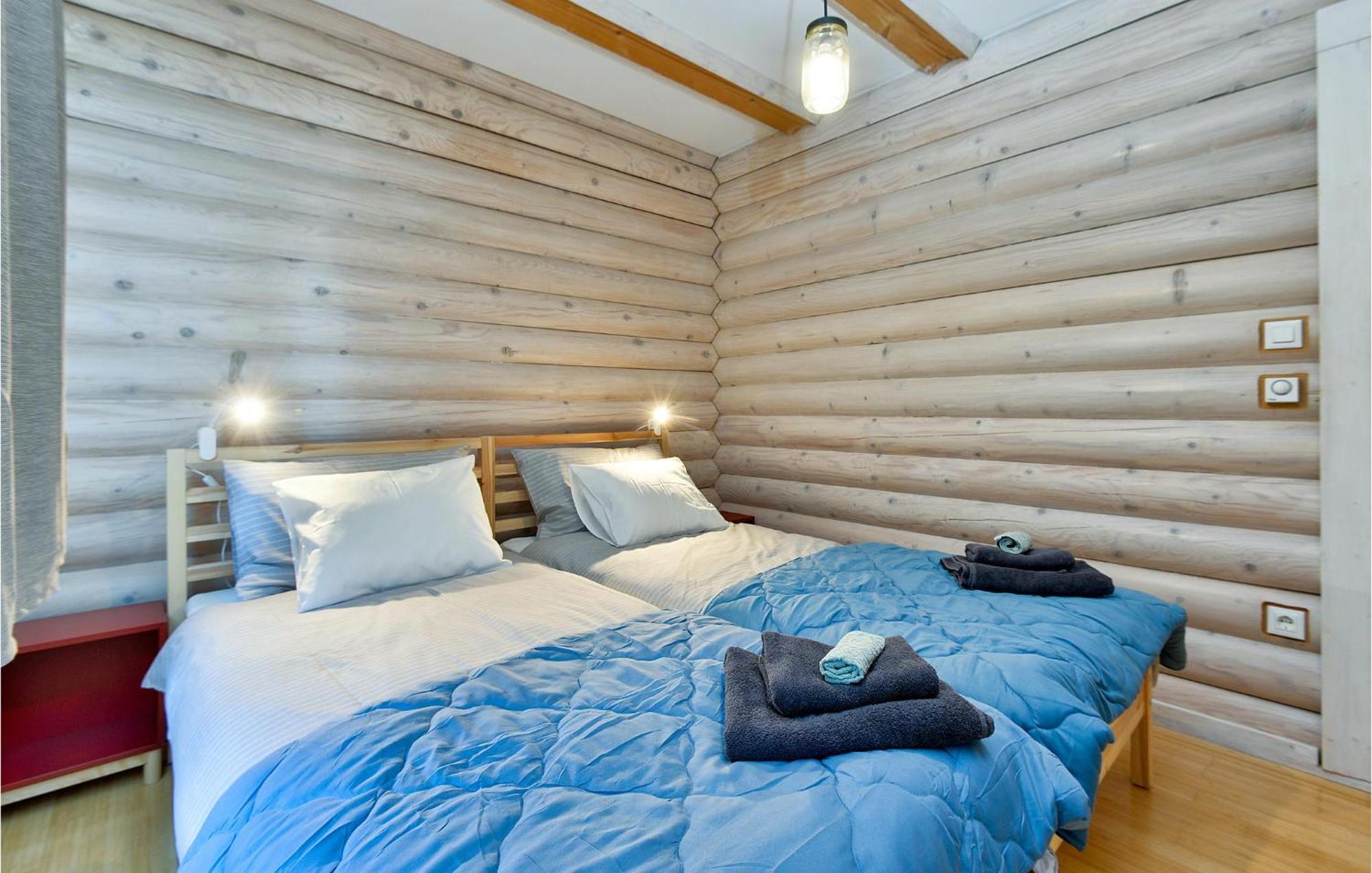 Nice Home In Bregana With House A Panoramic View Екстериор снимка