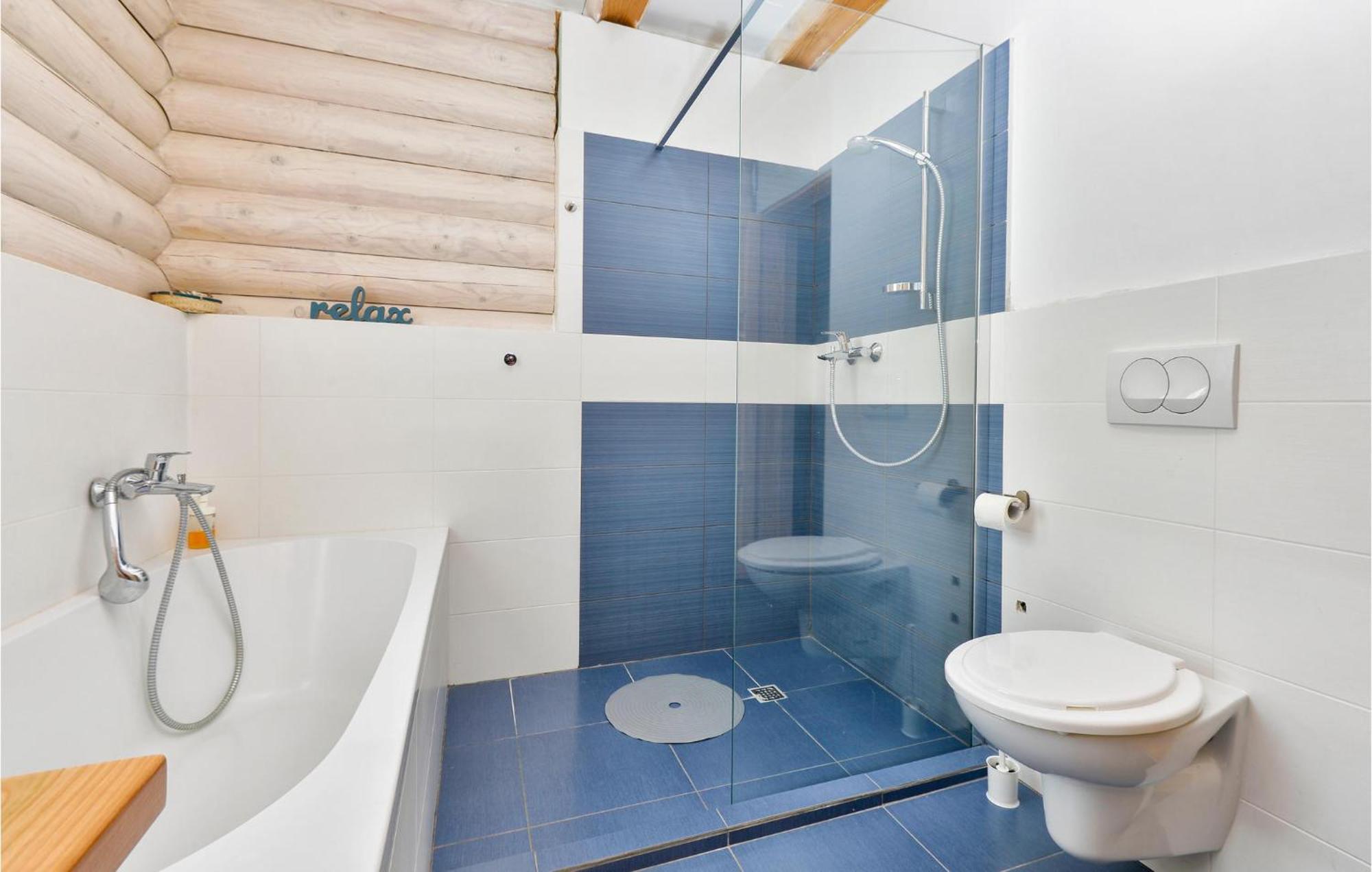 Nice Home In Bregana With House A Panoramic View Екстериор снимка